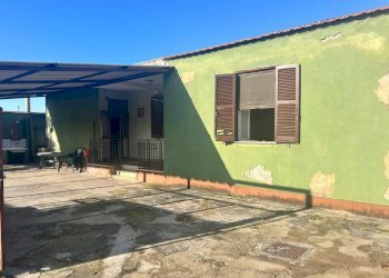 fe64d661-d283-4868-a760-8a321dec20c3.jpg - Casa indipendente Terracina - foto 1