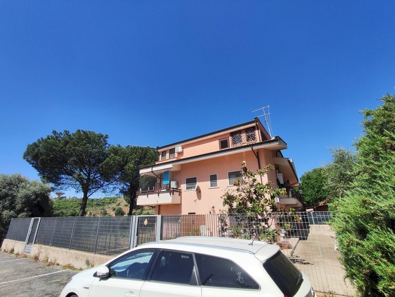 690736662_1540465501193381_5238062088326756149_n.j - Three-room apartment Via Gaetano Donizetti 50, Guidonia Montecelio - photo 1