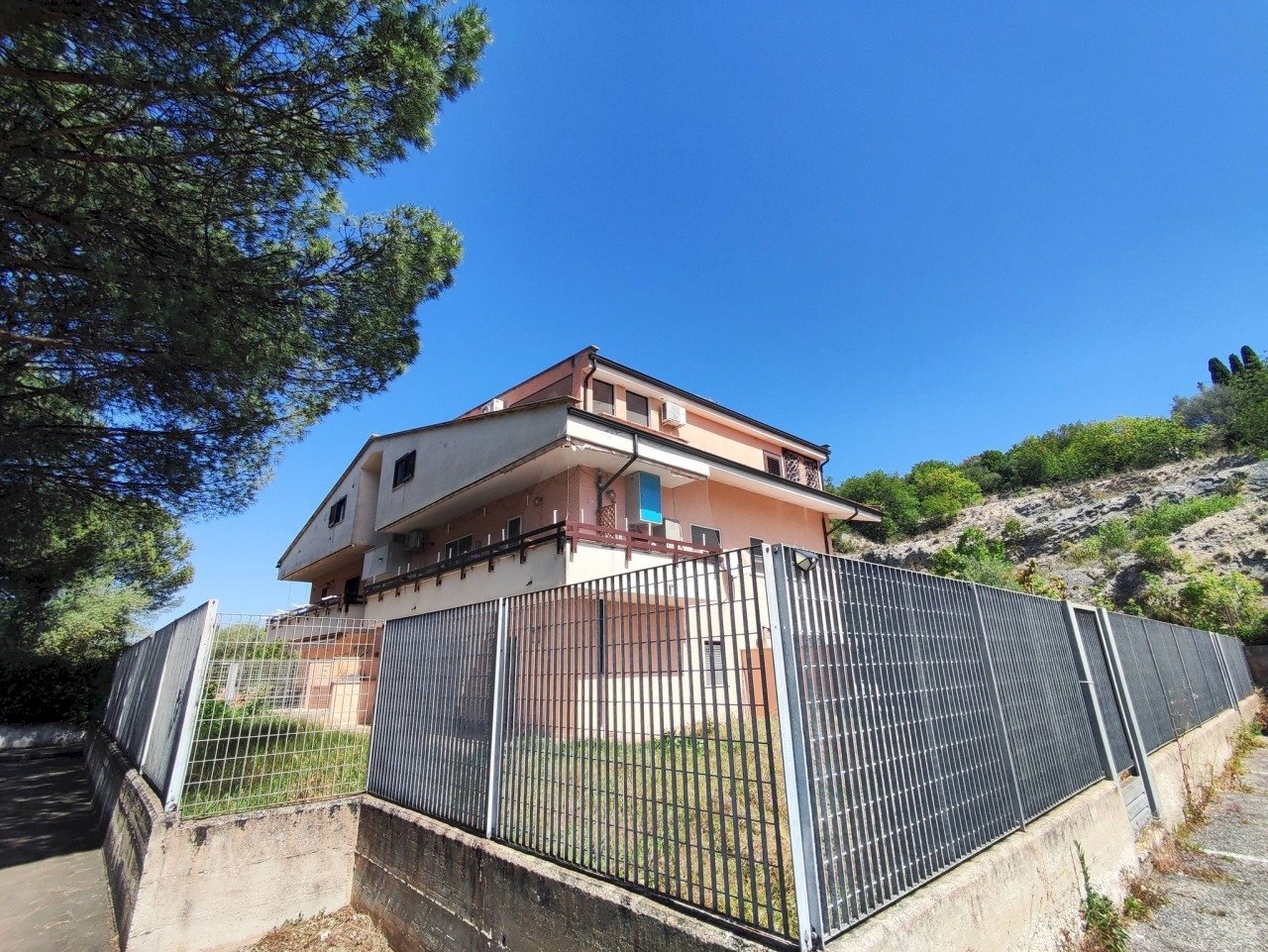 686940030_1540465561193375_6640730352993555469_n.j - Three-room apartment Via Gaetano Donizetti 50, Guidonia Montecelio - photo 2
