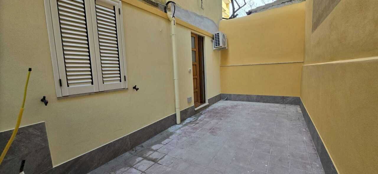 Cortile Privato con Ingresso Abitazione.jpeg - Semi-detached house Via IV Novembre 35, Sassari - photo 1