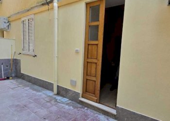 Vista Ingresso abitazione.jpeg - Semi-detached house Via IV Novembre 35, Sassari - photo 3