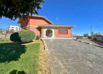 Villa Via aldo bonifacio, Crova - foto 1
