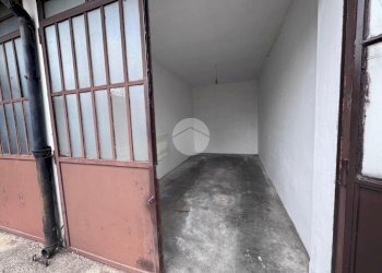 Box Via giacosa, Orbassano - photo 1
