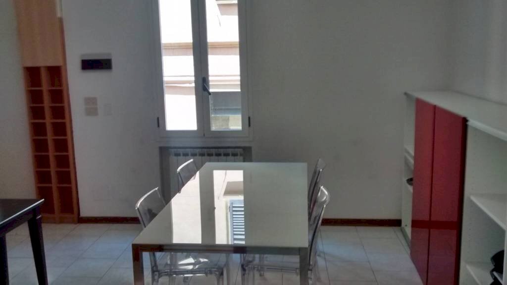 Quadrilocale via San Felice, Bologna (zona Centro Storico) - foto 3
