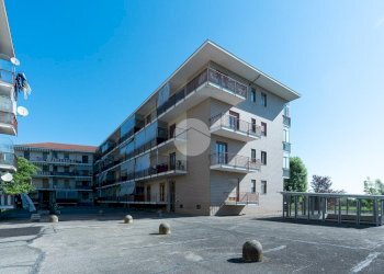 Three-room apartment Via roberto morandi, Druento - photo 1