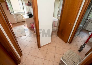 Two-room apartment Pontedecimo, Genova, Genova (neighborhood Pontedecimo) - photo 9