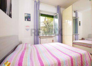 Two-room apartment Pontedecimo, Genova, Genova (neighborhood Pontedecimo) - photo 11