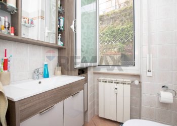 Two-room apartment Pontedecimo, Genova, Genova (neighborhood Pontedecimo) - photo 15