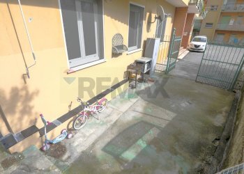 Two-room apartment Pontedecimo, Genova, Genova (neighborhood Pontedecimo) - photo 27