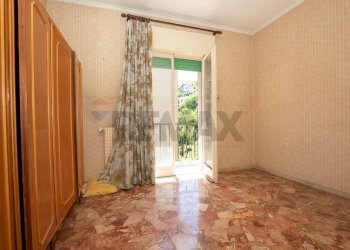 Four-room apartment Pontedecimo, Genova, Genova (neighborhood Pontedecimo) - photo 6