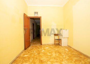 Four-room apartment Pontedecimo, Genova, Genova (neighborhood Pontedecimo) - photo 9