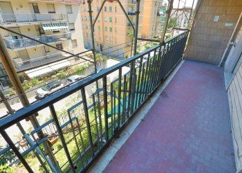 Four-room apartment Pontedecimo, Genova, Genova (neighborhood Pontedecimo) - photo 16