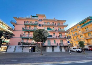 Bilocale Via Giardini, Borghetto Santo Spirito - foto 1