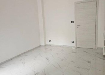 Trilocale Torino (zona Santa Rita) - foto 12
