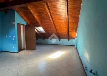 Four-room apartment Via regina elena, Andezeno - photo 12