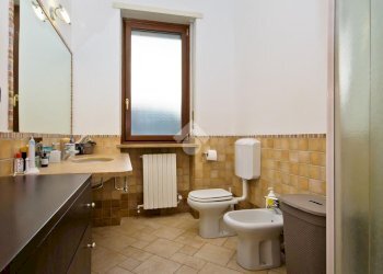 Portion of a house Strada Maddalena, Moncalieri - photo 10
