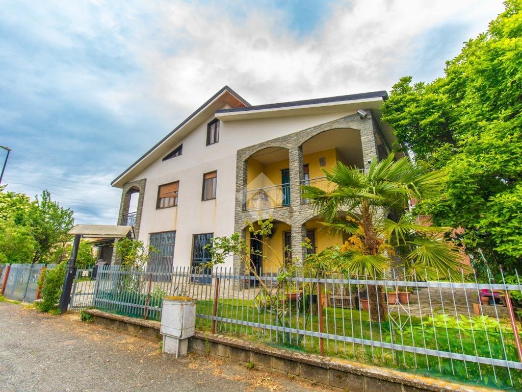 Villa Via General Perotti, Leini - foto 1