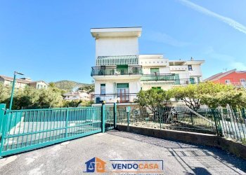 Bilocale Pietra Ligure - foto 1