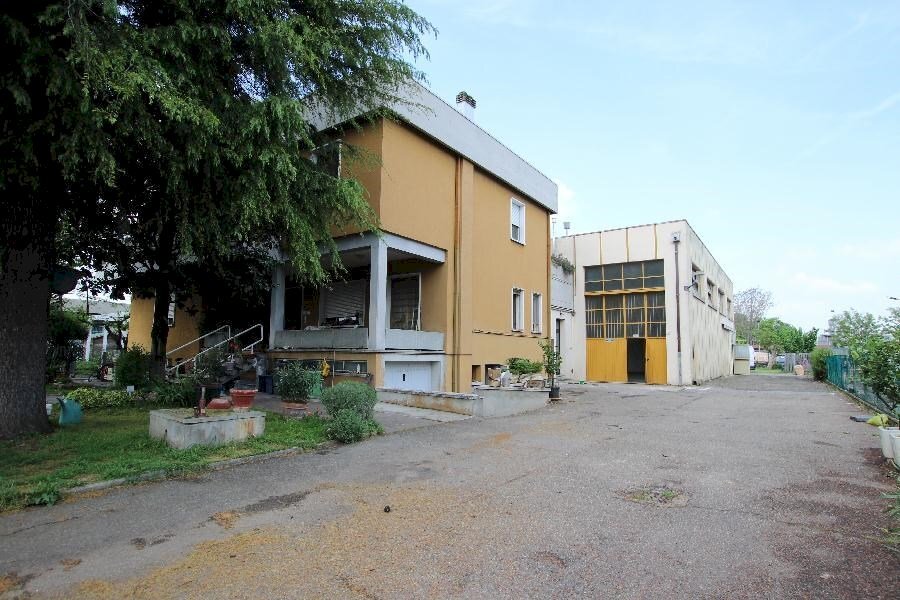 Capannone Calderara di Reno - foto 3