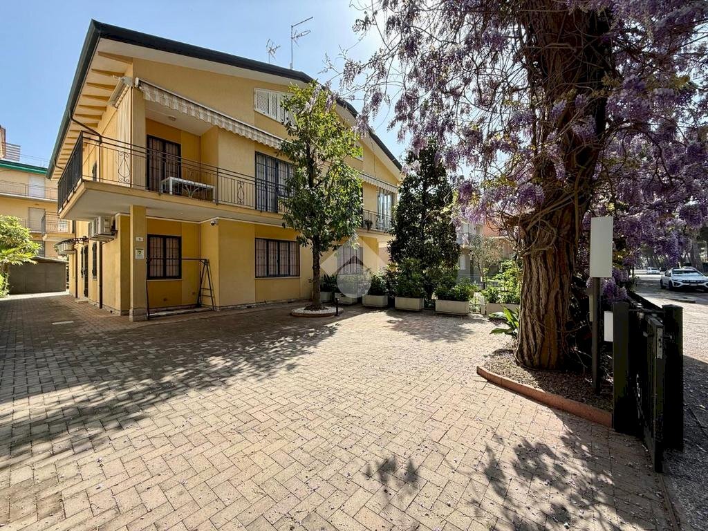 Stabile - Palazzo Vle Titano, Cervia - foto 1
