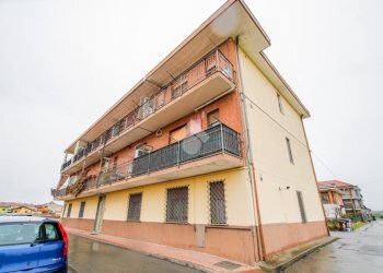 Two-room apartment Vicolo Pavonesche, Bosconero - photo 1
