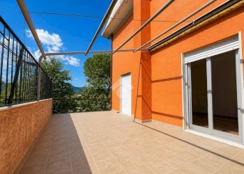 Four-room apartment V. Prima Trasversale, Vezzano Ligure - photo 1