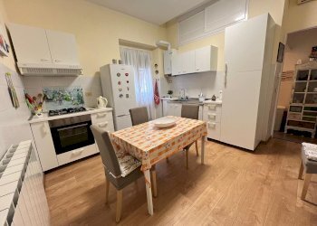 Four-room apartment VIA MERANO, Genova (neighborhood Sestri Ponente) - photo 5
