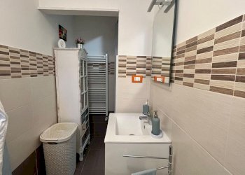 Four-room apartment VIA MERANO, Genova (neighborhood Sestri Ponente) - photo 10