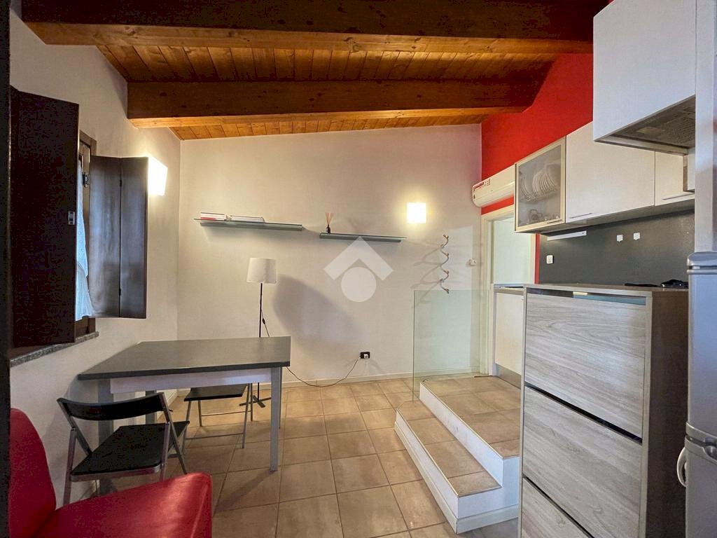 Two-room apartment Via Garigliano, Milano (neighborhood Isola) - photo 1