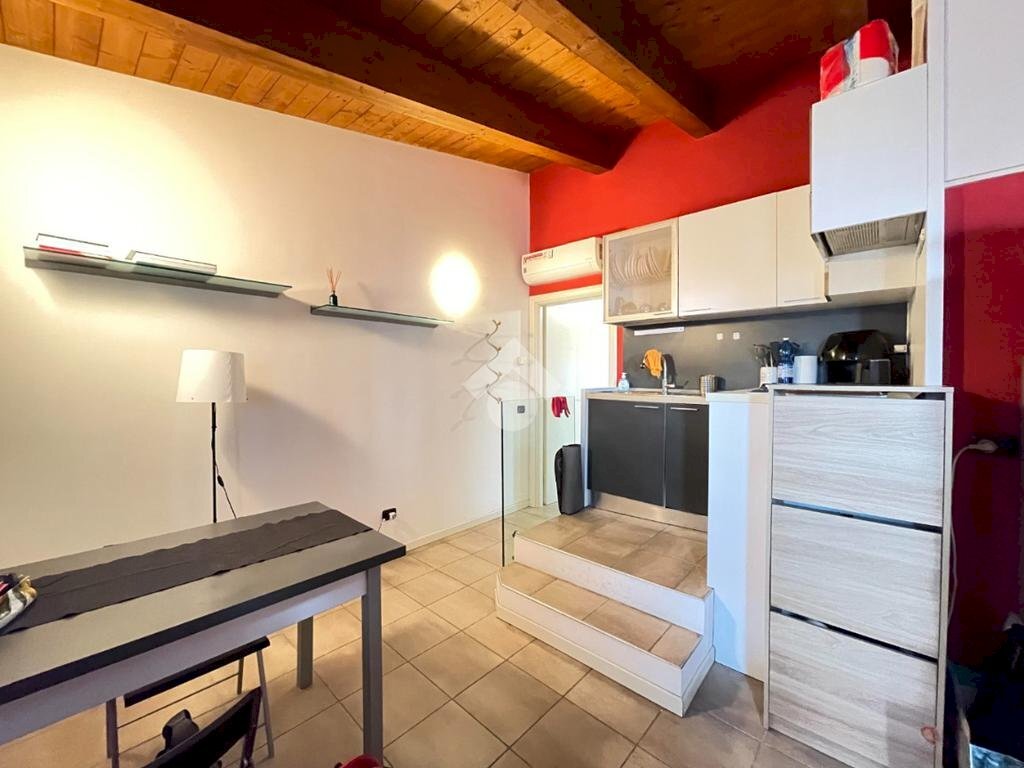 Two-room apartment Via Garigliano, Milano (neighborhood Isola) - photo 3