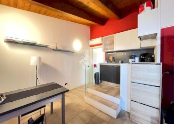 Two-room apartment Via Garigliano, Milano (neighborhood Isola) - photo 3