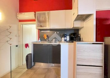 Two-room apartment Via Garigliano, Milano (neighborhood Isola) - photo 4
