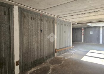 Box Via costantino baroni, Milano (zona Gratosoglio) - foto 1