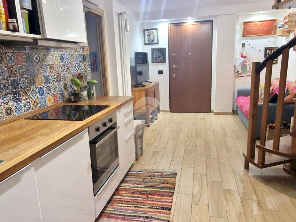 Three-room apartment Via Remo La Valle, Milano (neighborhood Giambellino) - photo 2