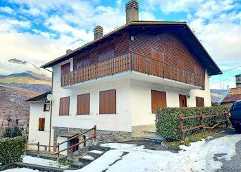 Quadrilocale Località Jayer, 44, Saint-Marcel - foto 1