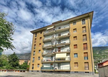 Four-room apartment Viale europa, Aosta - photo 1