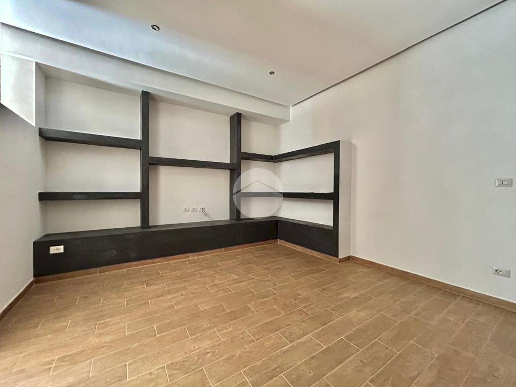 Two-room apartment Via Anton Giulio Barrili, Savona - photo 1