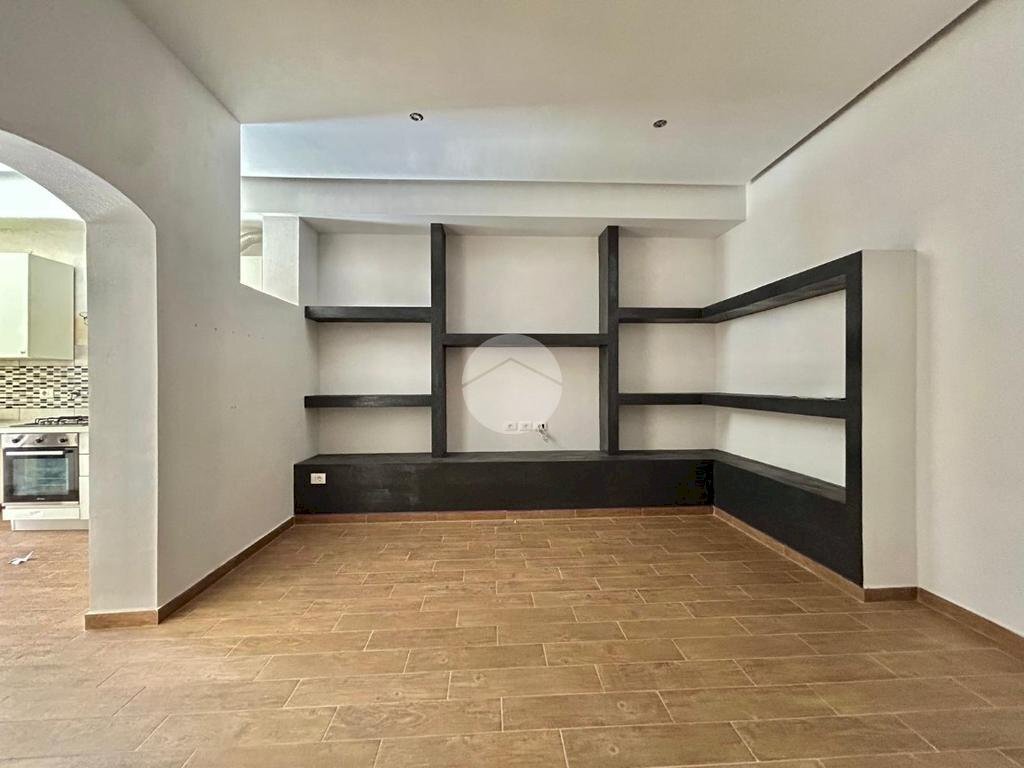 Two-room apartment Via Anton Giulio Barrili, Savona - photo 2