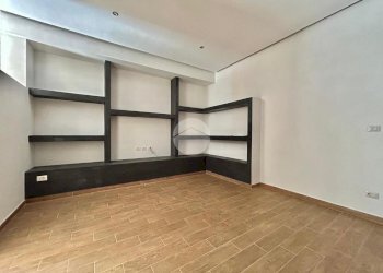 Two-room apartment Via Anton Giulio Barrili, Savona - photo 1