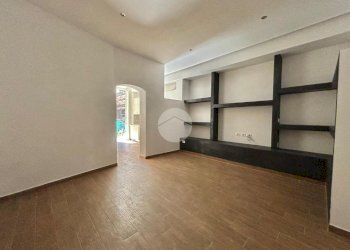 Two-room apartment Via Anton Giulio Barrili, Savona - photo 3