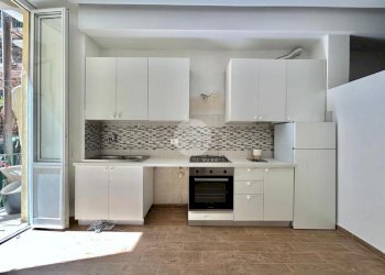 Two-room apartment Via Anton Giulio Barrili, Savona - photo 10