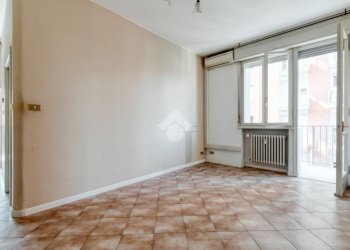 Four-room apartment Via Pelusia, Modena (neighborhood Musicisti) - photo 8