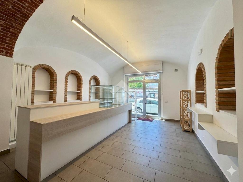 Shop Corso torino, Novara - photo 2