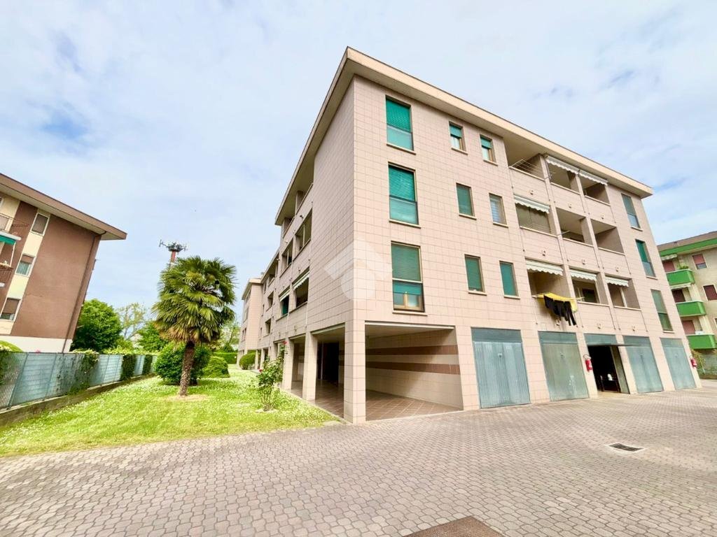 Three-room apartment Via Don Ponzetto, Novara - photo 3