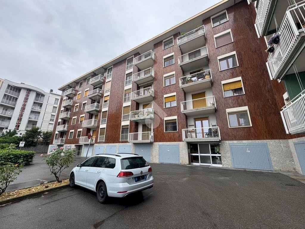 Three-room apartment Via Chinotto, Novara - photo 1