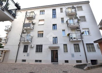Three-room apartment Via Andrea del Castagno, Pioltello - photo 16