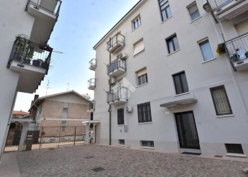 Three-room apartment Via Andrea del Castagno, Pioltello - photo 17
