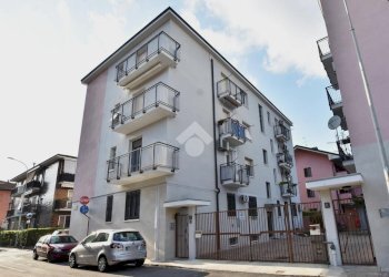 Three-room apartment Via Andrea del Castagno, Pioltello - photo 20