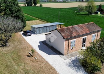 Casa indipendente Via Chiesa, Ravenna (zona Massa) - foto 1