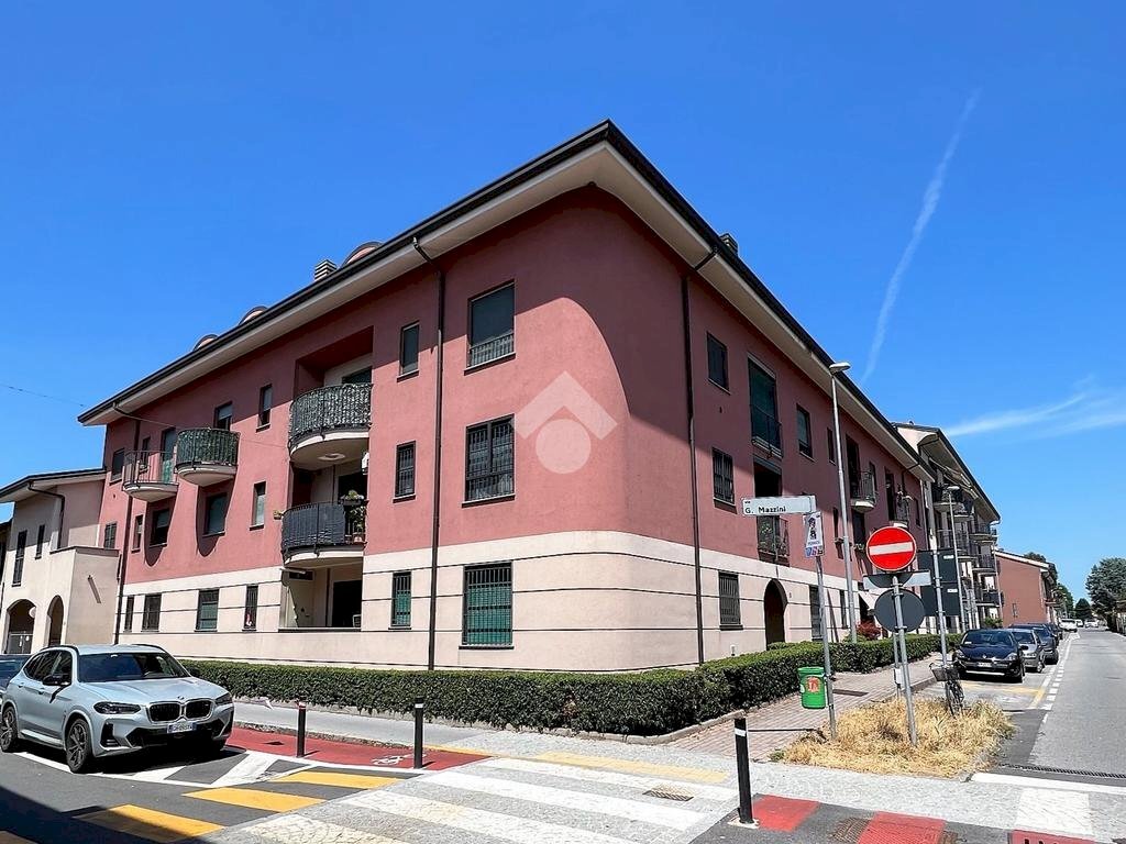 Two-room apartment Via Mazzini, Carugate - photo 1